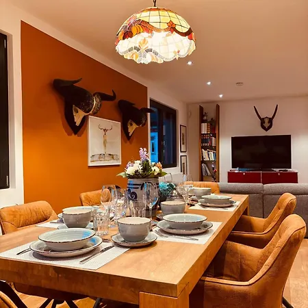 Gesamtes Chalet King Size Kueche Tv Regendusche Loggia Μπάντεν-Μπάντεν