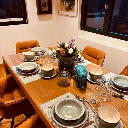 Gesamtes Chalet King Size Kueche Tv Regendusche Loggia Σαλέ
