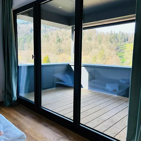 Gesamtes Chalet King Size Kueche Tv Regendusche Loggia