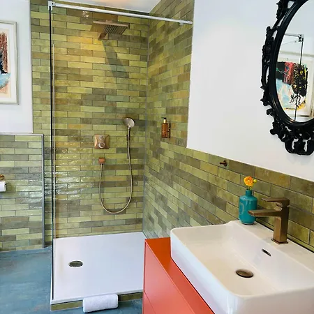 Gesamtes Chalet King Size Kueche Tv Regendusche Loggia Σαλέ Μπάντεν-Μπάντεν